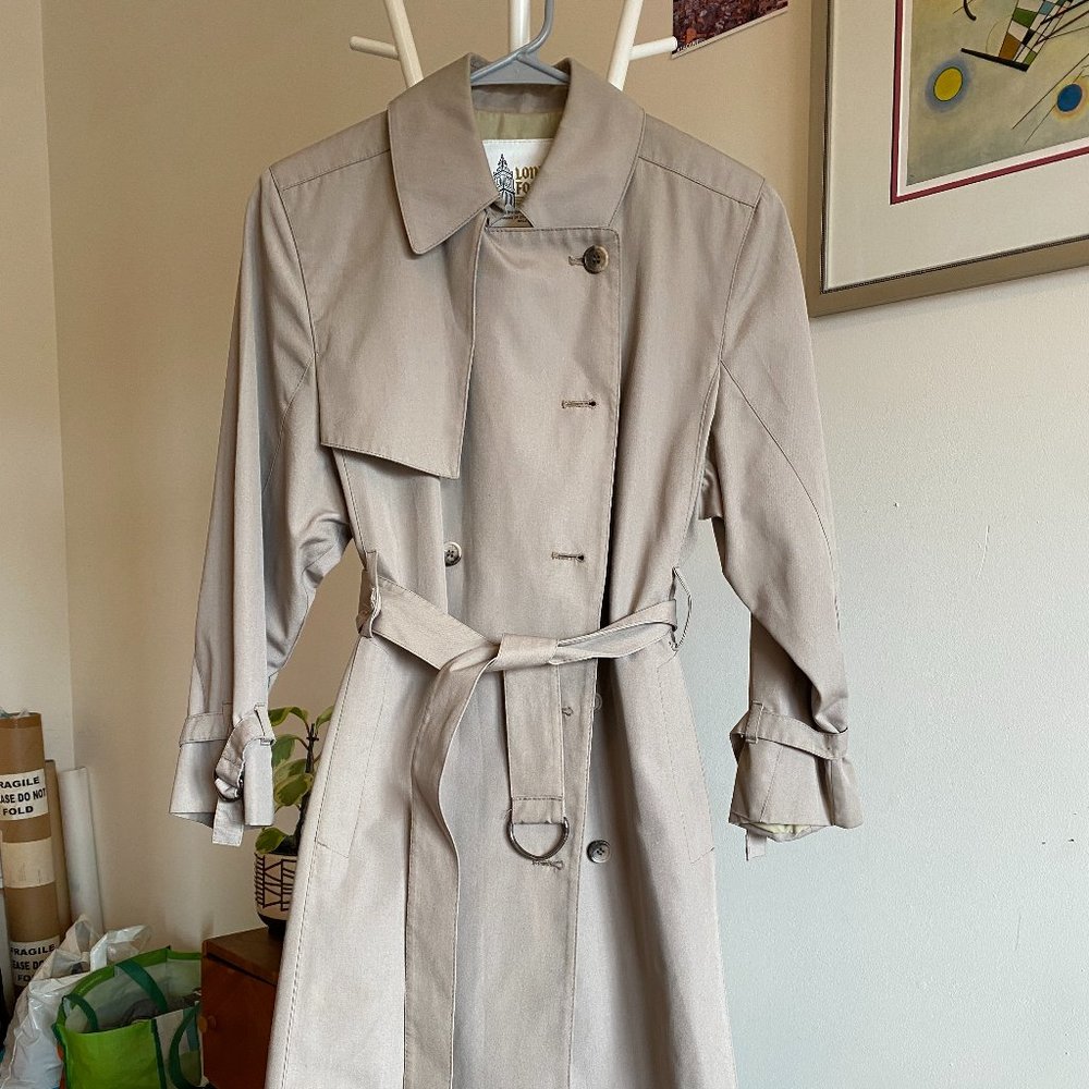 Vintage London Fog Trench Coat (size 2P)